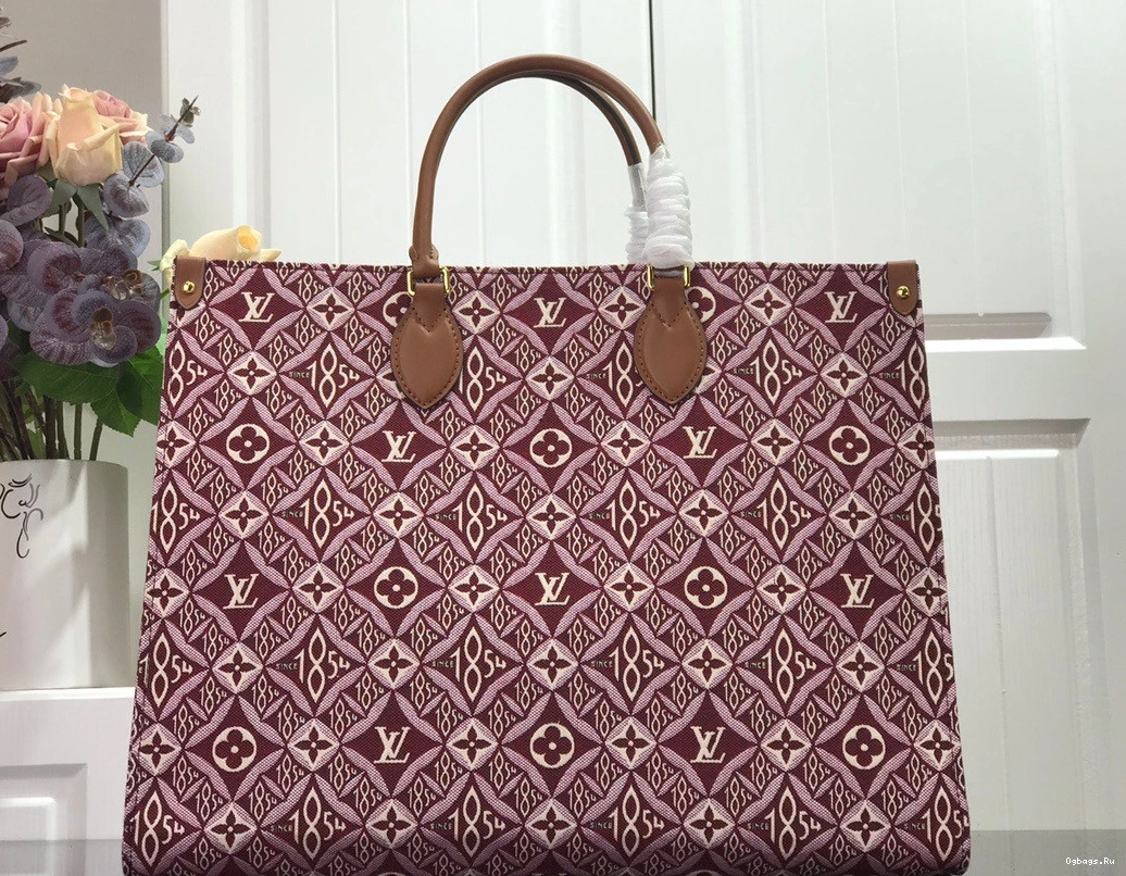 1854 SINCE ONTHEGO LOUIS VUITTON GM 0202